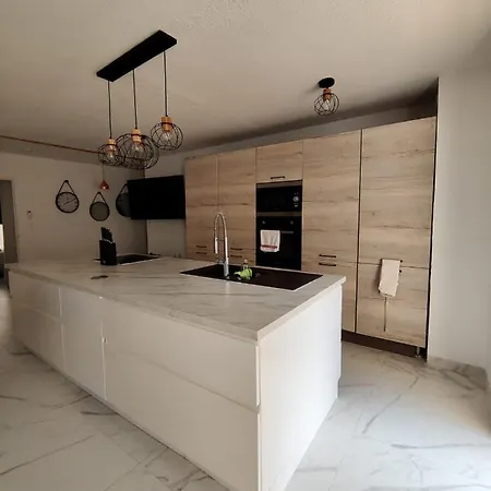 Apartman En Exclusivite T3 A 2 Pas Des Plages De St Raphael *