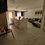 شقة En Exclusivite T3 A 2 Pas Des Plages De St Raphael *
